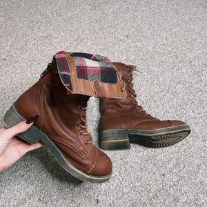 Convertible boots